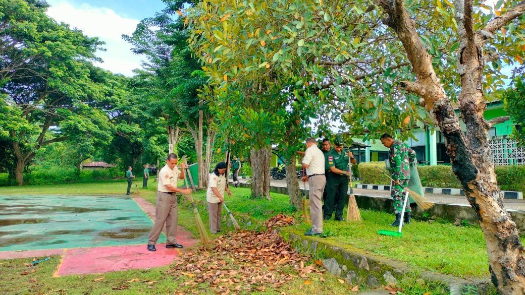 Makodim 1618/TTU Gelar Aksi Pembersihan untuk Lingkungan Sehat